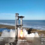 SpaceX снова запускает ракету Starship, но верхняя ступень взрывается