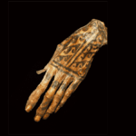 Лазеры выявили скрытые узоры в татуировках 1200-летних перуанских мумий