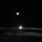 Космический аппарат "Голубой призрак" снимает редкие, потрясающие виды затмения Земли Луной