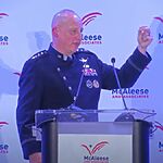 У Китая теперь есть "сетка-убийца" на орбите, говорит заместитель начальника космических сил