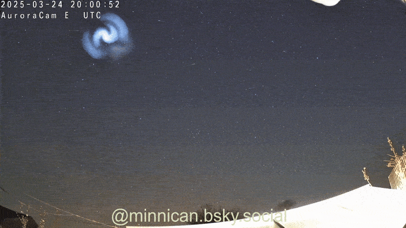 Умирающая ракета SpaceX запускает гигантскую спираль света над Великобританией и Европой во время секретной миссии