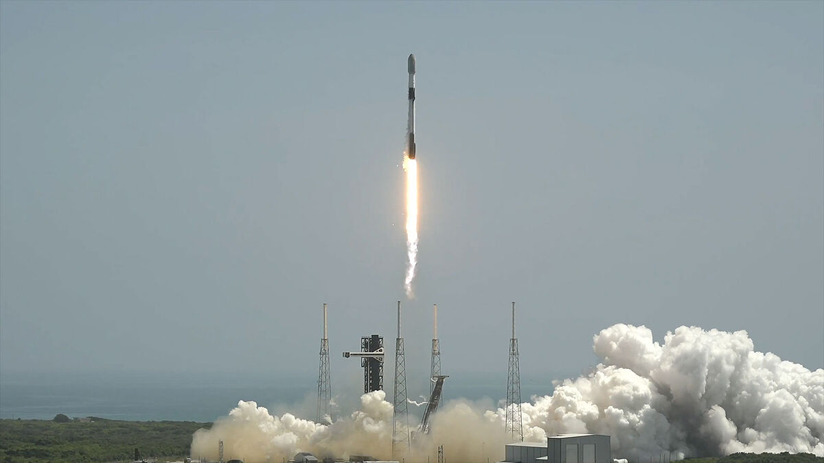 SpaceX продолжает расширять группировку Starlink: новый запуск с прямым доступом к сотовым сетям