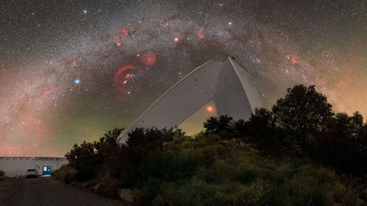 Млечный Путь: как выглядит наша галактика в ночном небе