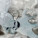 Спутники NASA зафиксировали гигантские разломы в морском льду Канадской Арктики