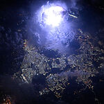 Орбитальные наблюдения: загадки полярного сияния