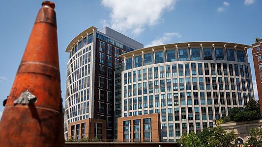 Принудительное выселение: сотрудники Национального научного фонда США остаются без офиса