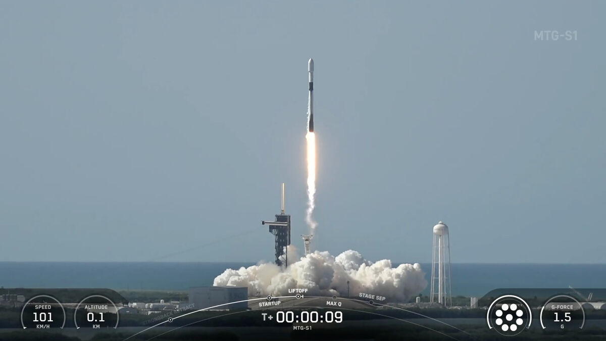 SpaceX успешно запустила европейский метеоспутник и посадила ракету на дрон-корабль