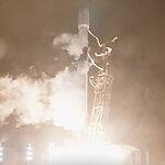 Рекордный запуск SpaceX: 24 новых спутника Starlink пополнили мегасозвездие