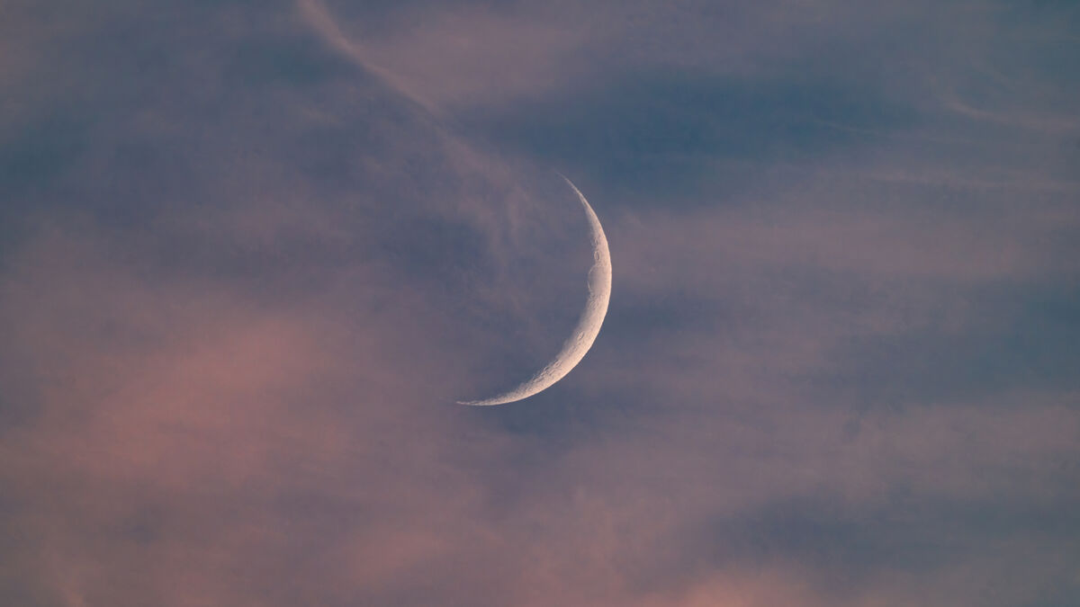 Луна и Марс: Редкое сближение на вечернем небе 28 июля