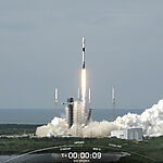 SpaceX успешно запустила спутники O3b mPOWER: шестая мягкая посадка и планы экспансии в космосе