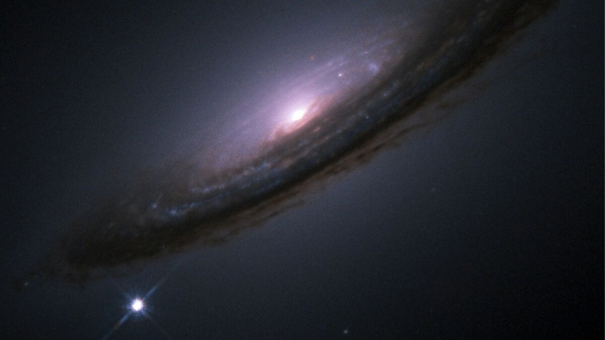 Космические вампиры раскрывают тайну: темная энергия теряет силу