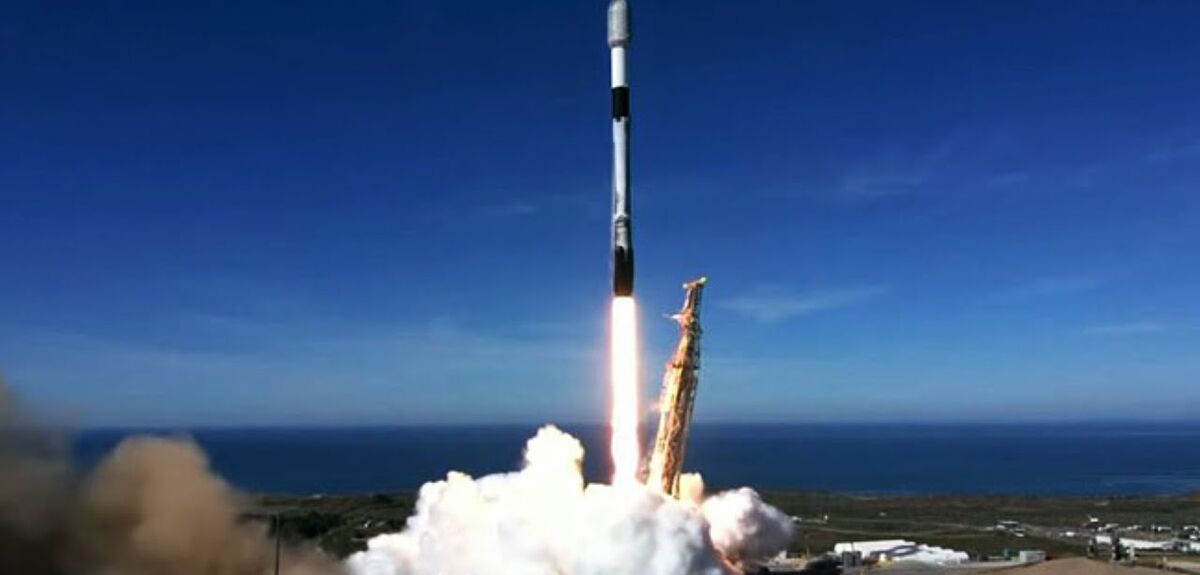 SpaceX запускает разведывательный спутник для НАТО и семь других аппаратов: смотрите прямую трансляцию