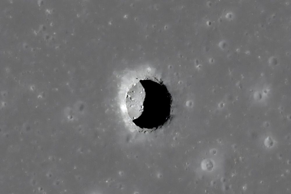 Нейросеть раскрывает тайны Луны: ИИ нашел скрытые входы в лунные пещеры