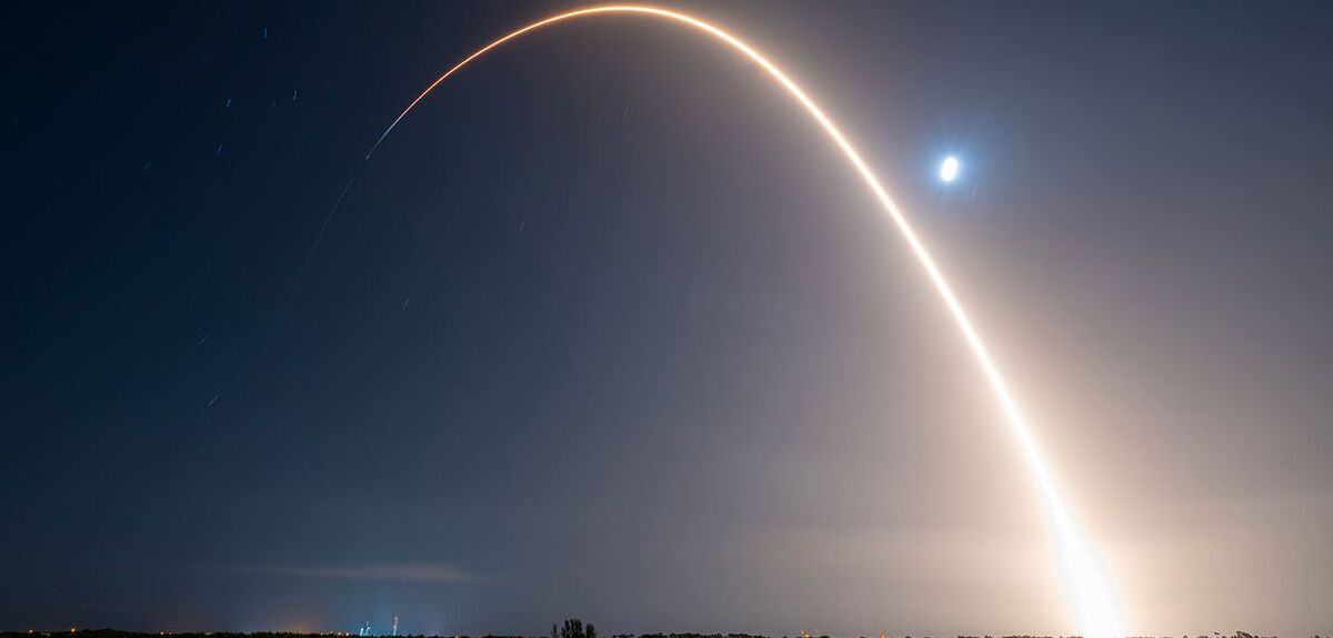 SpaceX совершит 100-й запуск в 2025 году: рекорды, Starlink и спутники Amazon