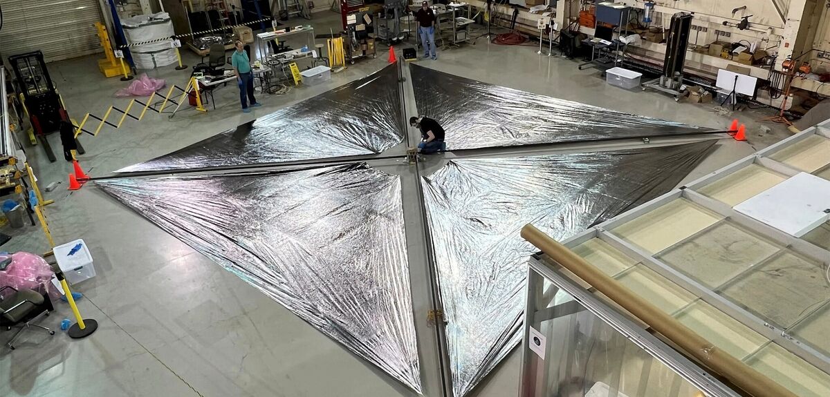 Солнечные паруса: как новые спутники предупредят Землю о космических угрозах