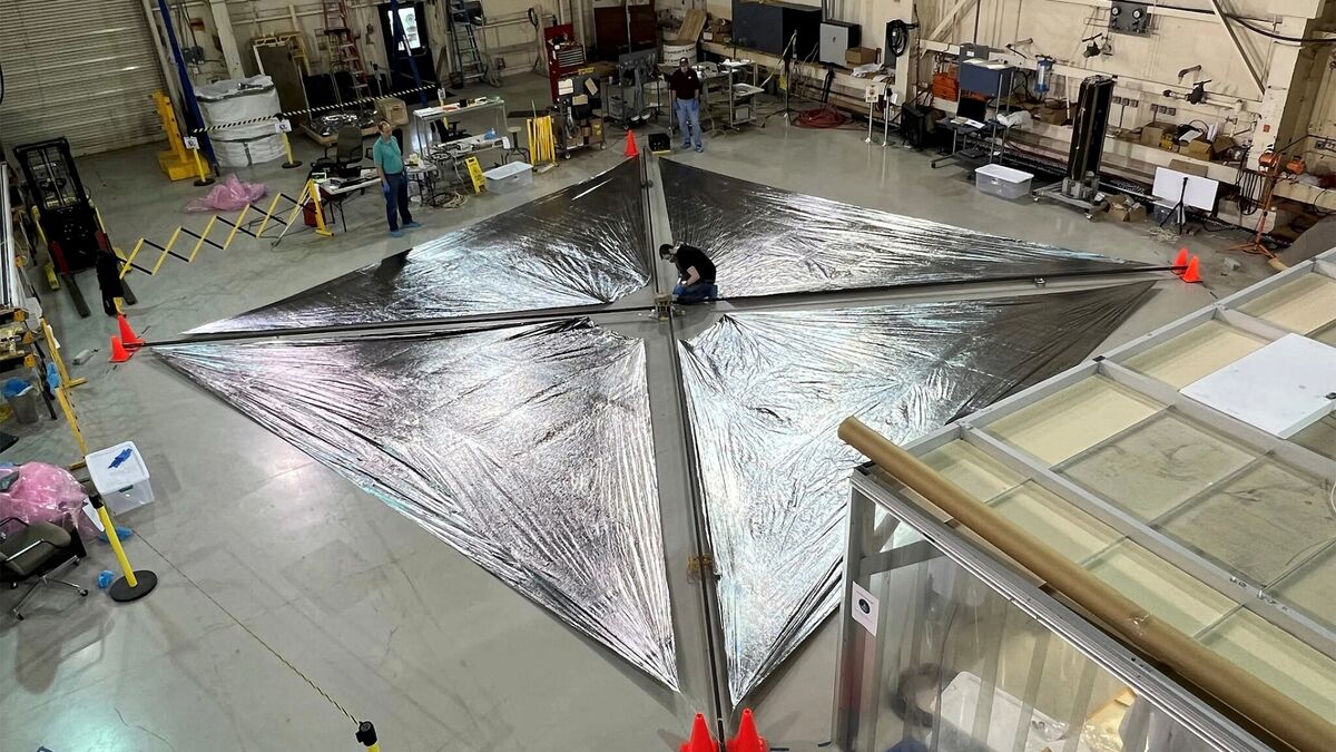 Солнечные паруса: как новые спутники предупредят Землю о космических угрозах