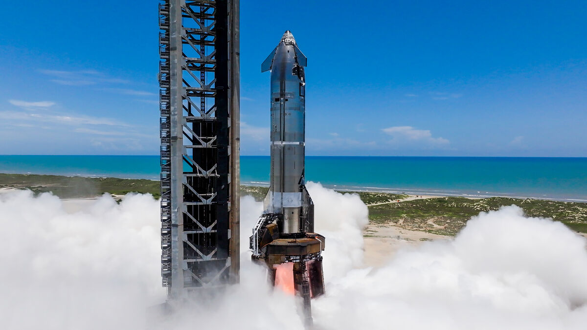 SpaceX провела огневые испытания Starship перед десятым полетом: подготовка к новому этапу освоения космоса