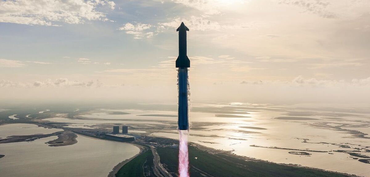 Десятый полёт Starship: прорыв в испытаниях и новые горизоны освоения космоса