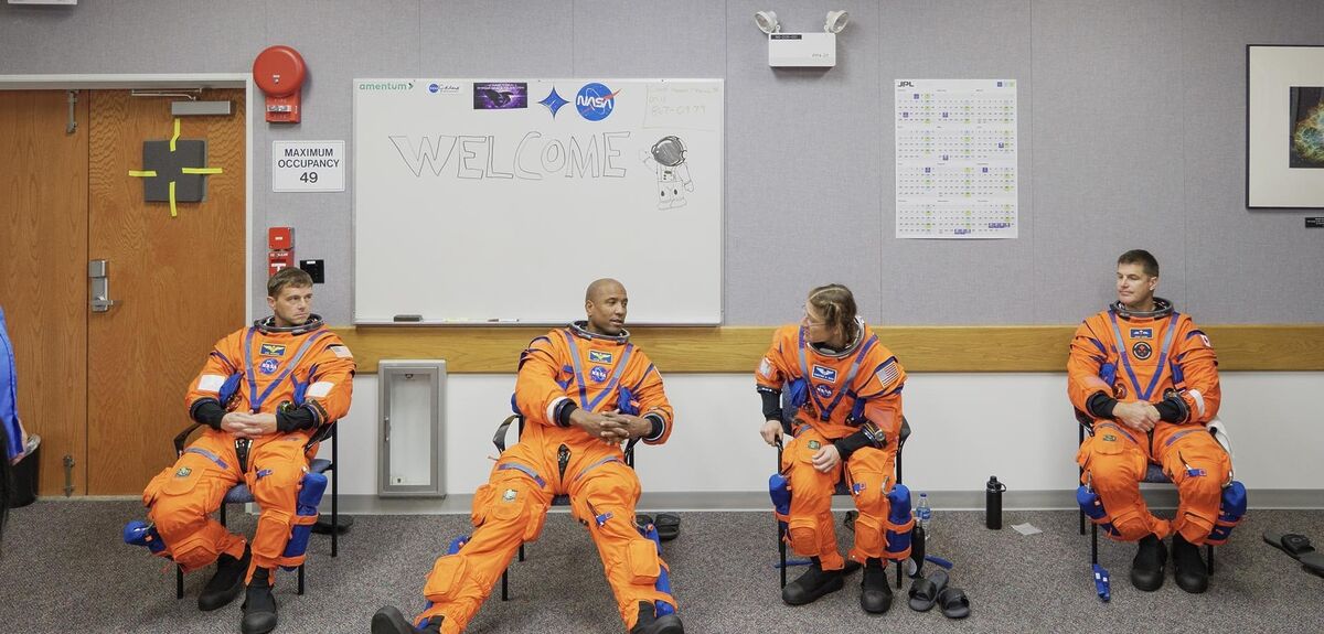 Экипаж Artemis 2 на финишной прямой: Тренировки в скафандрах, испытания Orion и подготовка к полёту вокруг Луны