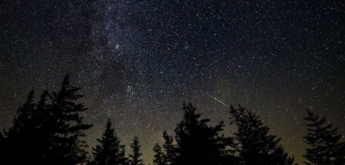 Двойной звёздный дождь: как Персеиды и Альфа-Каприкорниды озарили небо Западной Вирджинии
