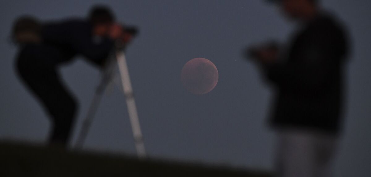 Второе полное лунное затмение 2025 года: «Кровавая Луна» взойдет над Землей в сентябре