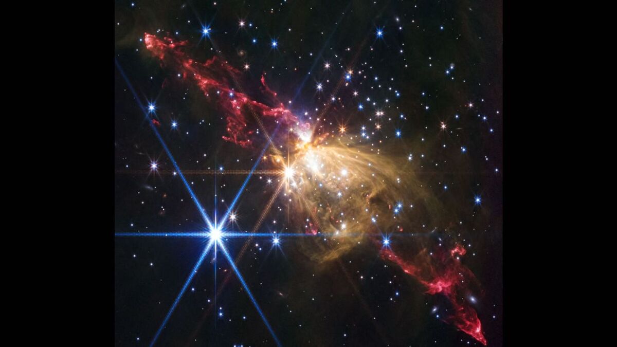 Мощные космические выбросы массивной звезды: открытие телескопа Джеймса Уэбба