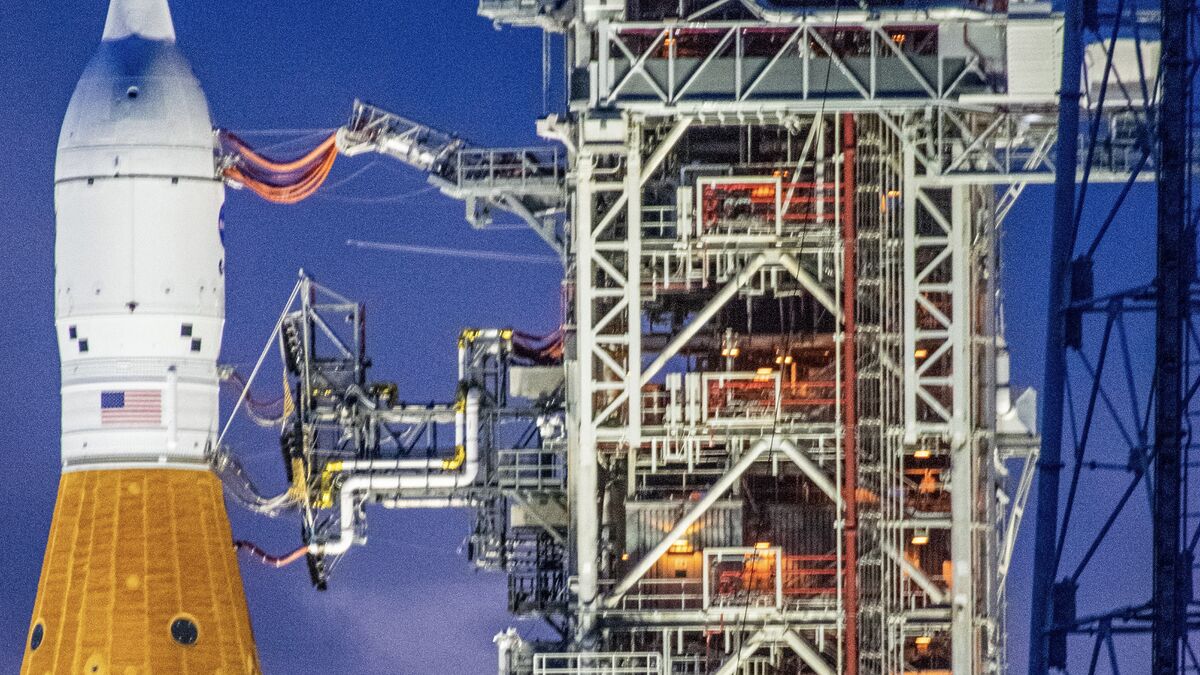 США и Китай: Новая Лунная Гонка и Битва за Космическое Лидерство