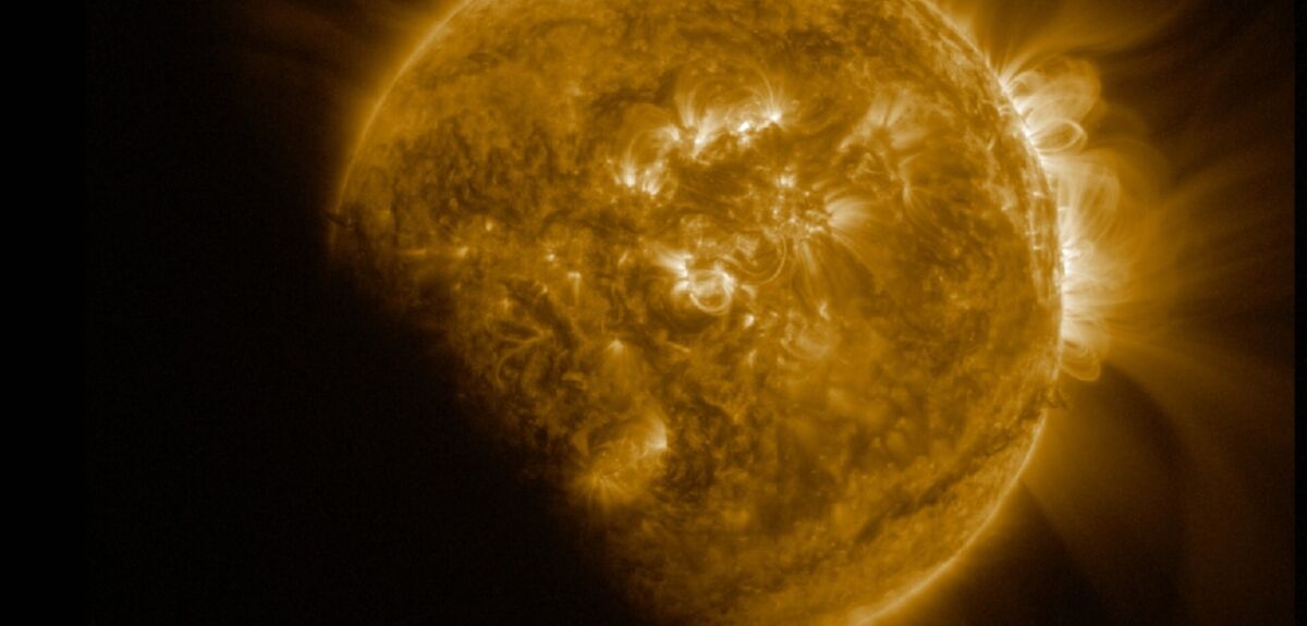 Двойной спектакль в космосе: как спутники NOAA увидели два затмения за один день