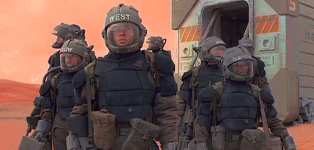 Анализ "Space: Above and Beyond": Упущенная Возможность в Мировом Сериальном Пространстве