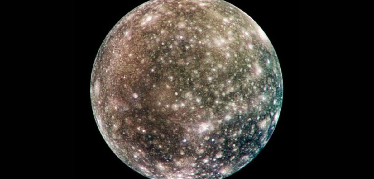 Полярные сияния Каллисто: зонд «Юнона» завершил галерею световых шоу спутников Юпитера