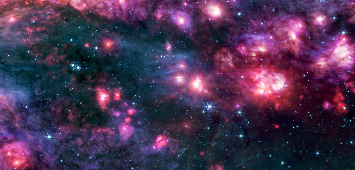 Загадка Галактического Центра: почему звезды рождаются лишь в одном его уголке?