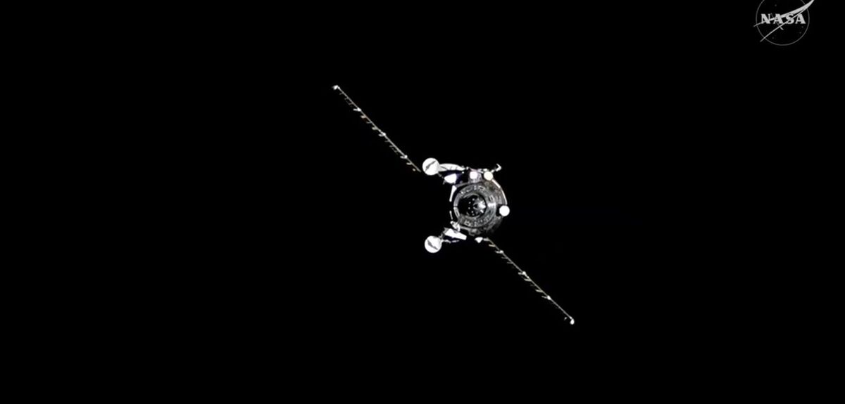 Новый груз для МКС: корабль «Прогресс М-93» успешно состыковался с орбитальной станцией