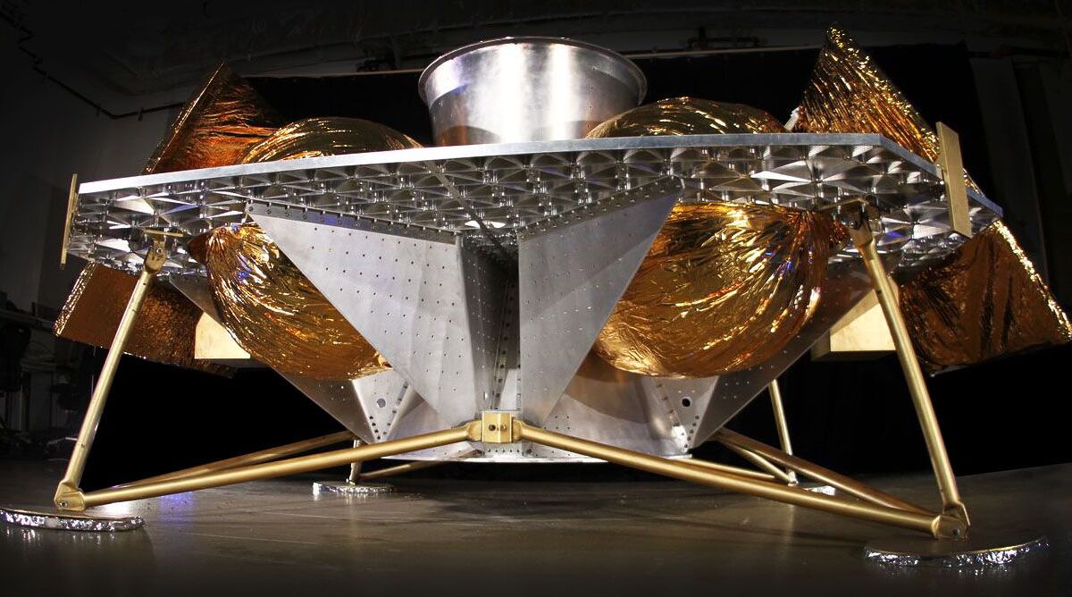 Лунная пауза: миссия Griffin с луноходом на борту отложена до 2026 года