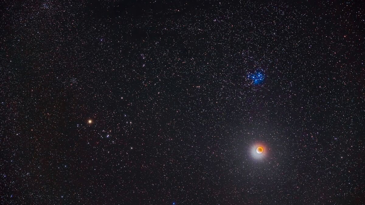 Загадка Семьи Звёзд: Новые Открытия в Кластерном Облаке Плеяд