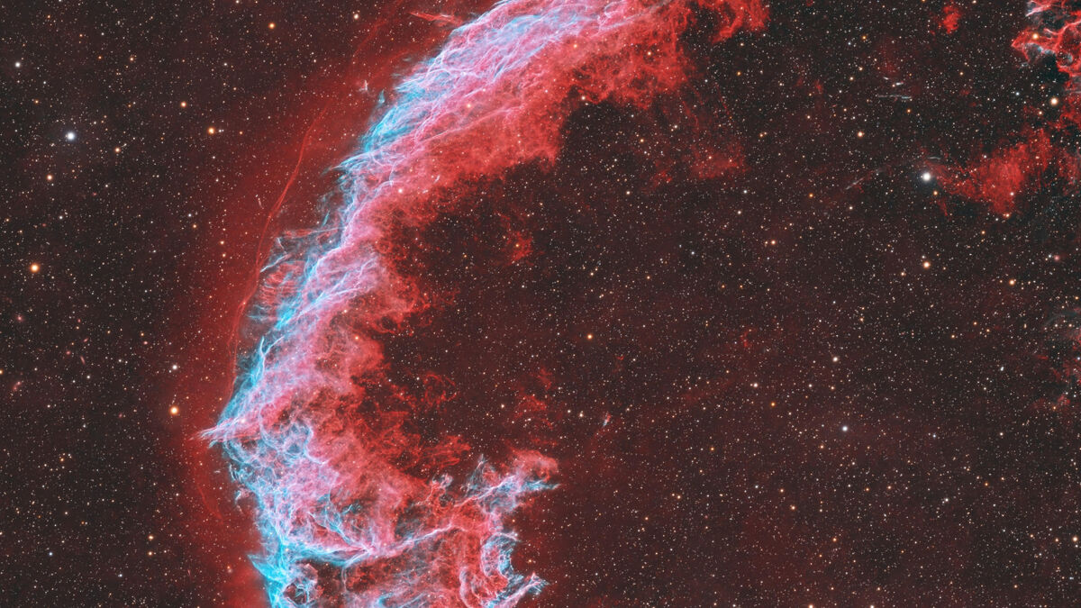 Восточная Вуаль Туманности: 35 часов космического волшебства в объективе голландского астрофотографа