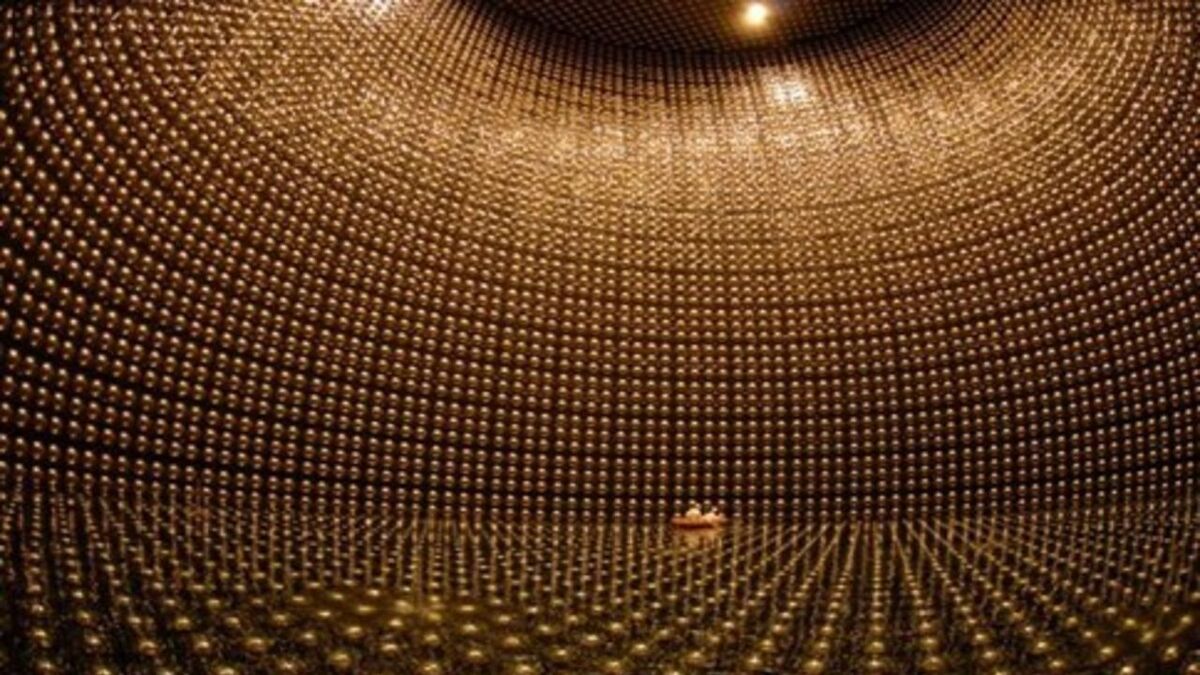 Загадка Нейтрино: Как Они Помогают Понять Природу Вселенной