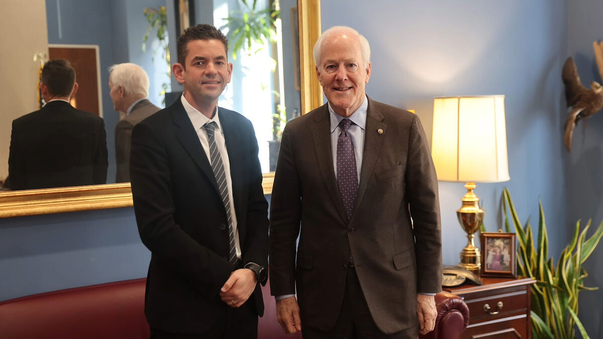 Планы по переезду космического шаттла Discovery в Хьюстон: новая поддержка