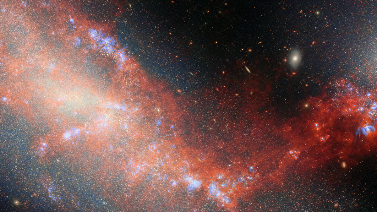 Потрясающее столкновение карликовых галактик