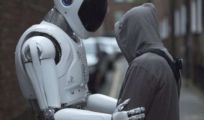 Робокоп становится реальностью: профессор предсказывает появление полицейских-роботов на улицах уже через пять лет