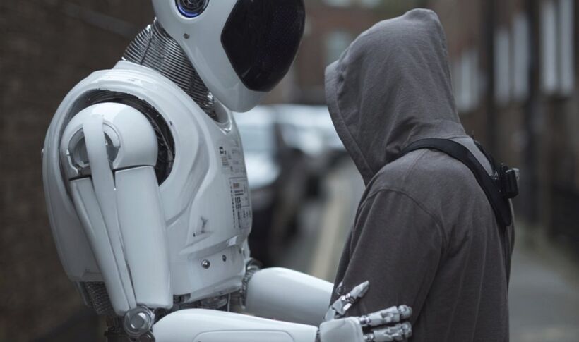Робокоп становится реальностью: профессор предсказывает появление полицейских-роботов на улицах уже через пять лет