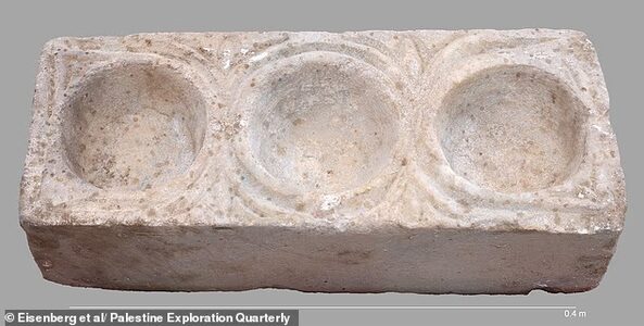 Три масла вместо двух: редчайшая мраморная находка в Израиле заставляет переписать историю крещения