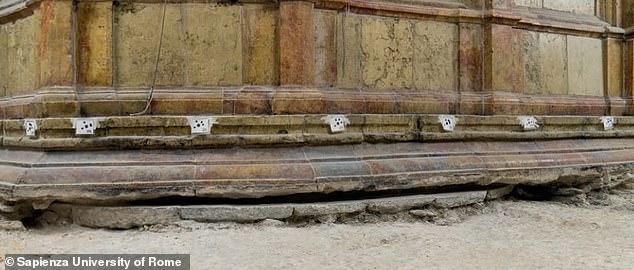 Тайна Гроба Господня: под храмом нашли древний монумент вокруг гробницы Христа