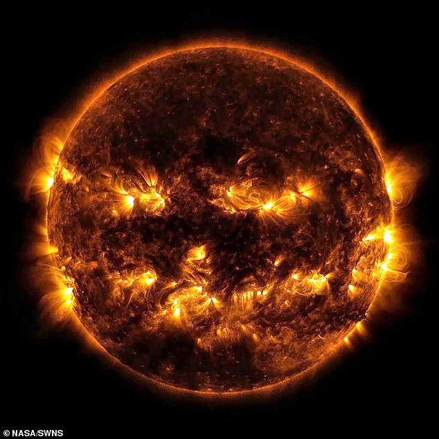 Хэллоуин в космосе: NASA показала самые жуткие снимки Вселенной